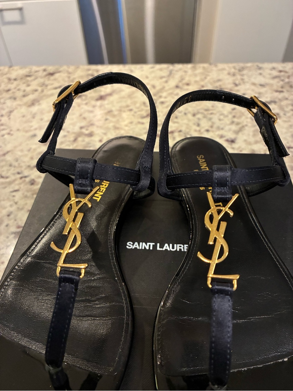 Saint Laurent Black Patent Leather Thong Sandals with Gold YSL Logo - Picture 6 of 8